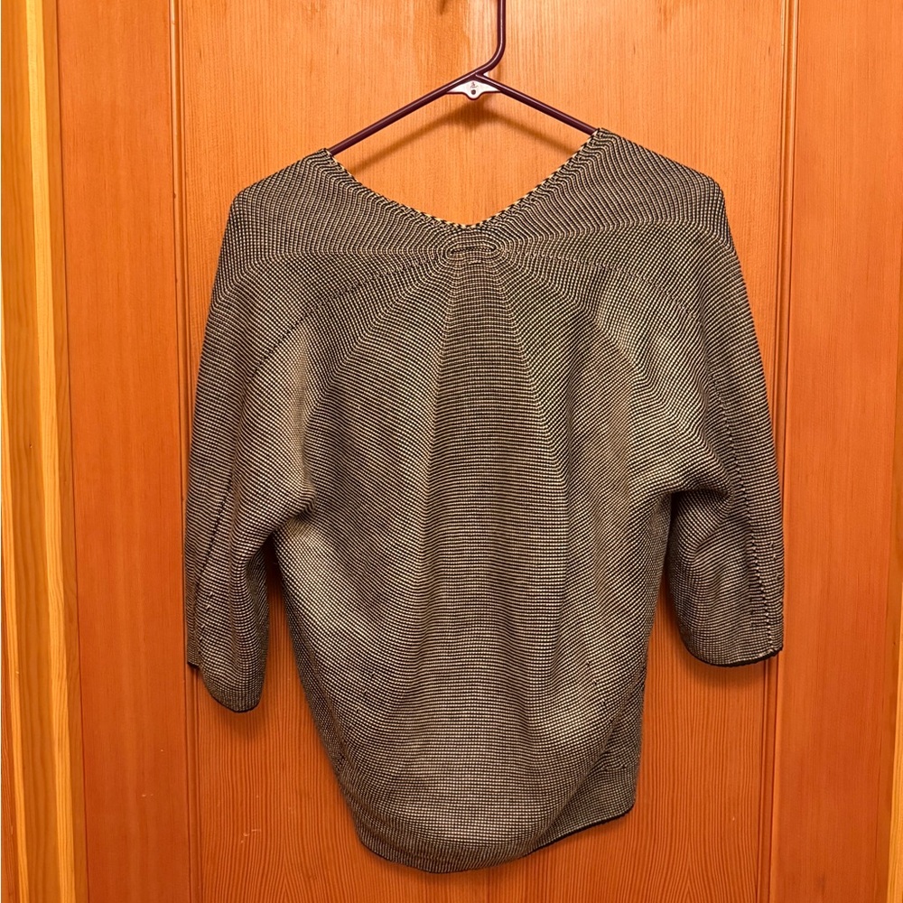 Uniqlo 3D Cocoon V-Neck Women's Cotton Sweater - Picture 9 of 11